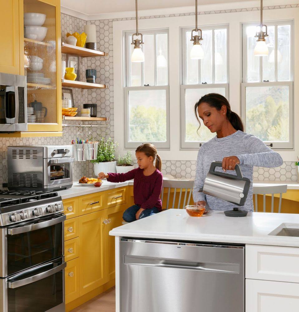 GE Cool Touch Kettle with Digital Controls Stainless Steel | G7KD15SSPSS