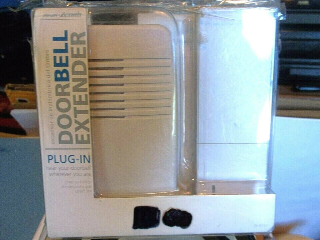 Heath Zenith DL-6157 Wireless Plug-In Door Chime Extender, White