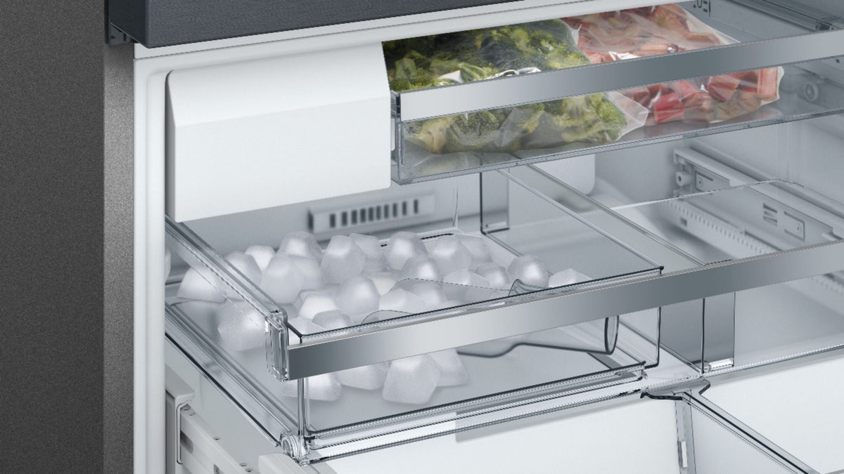 Bosch - 800 Series 21 Cu. Ft. French Door Counter-Depth Smart Refrigerator - Black stainless steel